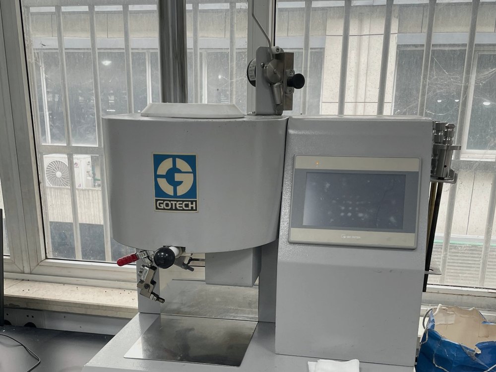Melt flow index tester in the production laboratory